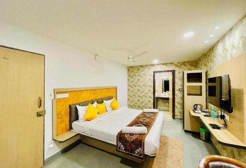 ホテル Lake View Airport Zone