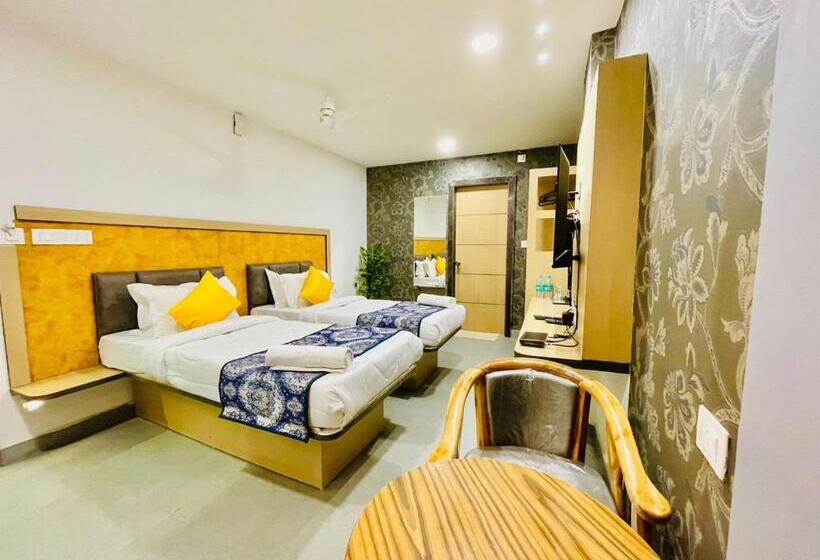 ホテル Lake View Airport Zone