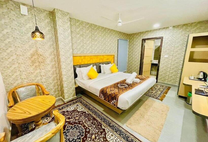 ホテル Lake View Airport Zone