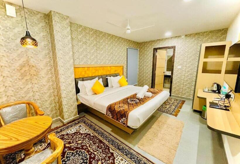 ホテル Lake View Airport Zone