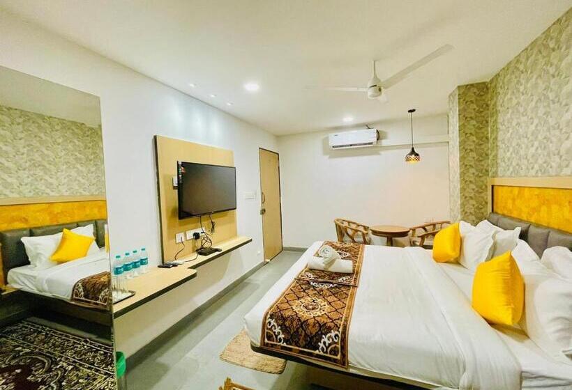 ホテル Lake View Airport Zone