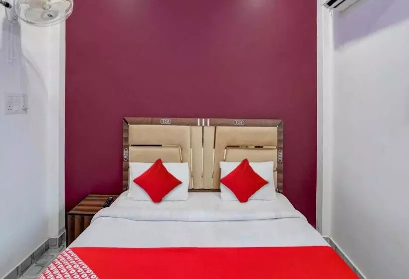 Hotelli Oyo Flagship 81028 Ss