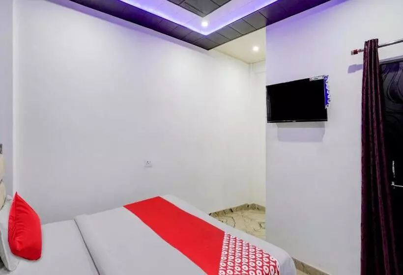 Hotelli Oyo Flagship 81028 Ss