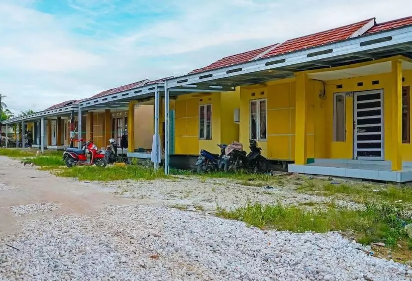 ホテル Spot On 92390 Wilma Kost Syariah