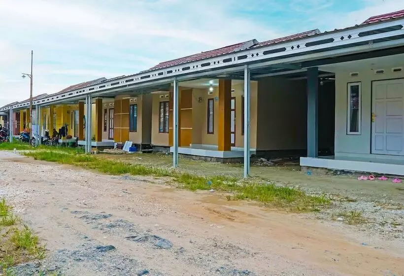 ホテル Spot On 92390 Wilma Kost Syariah