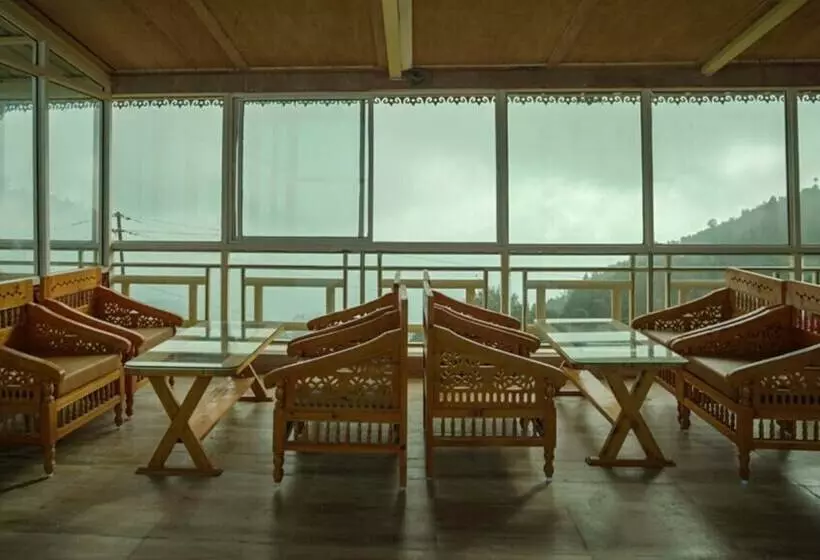 Hotelli The Royals Apricot Garden