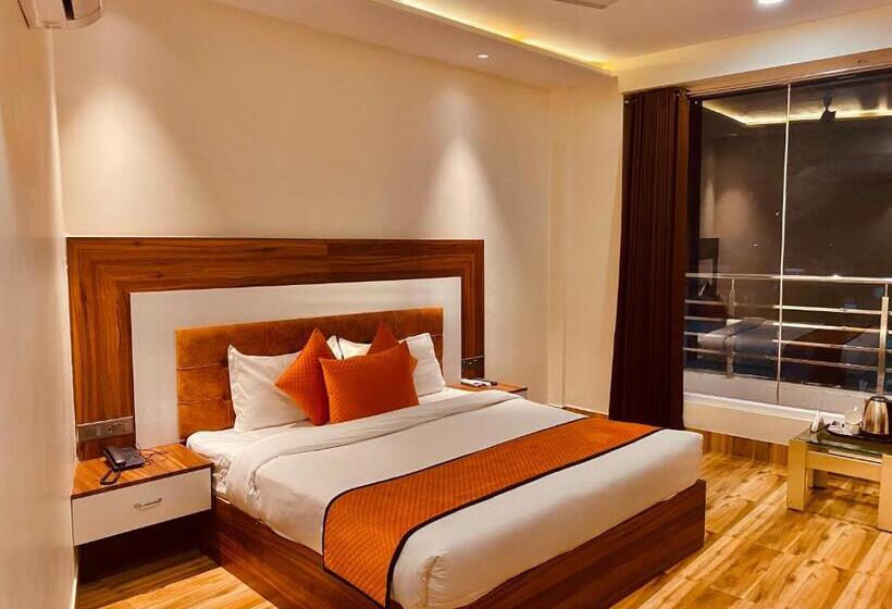 فندق White And Restaurant 300 Mtr From Golden Temple