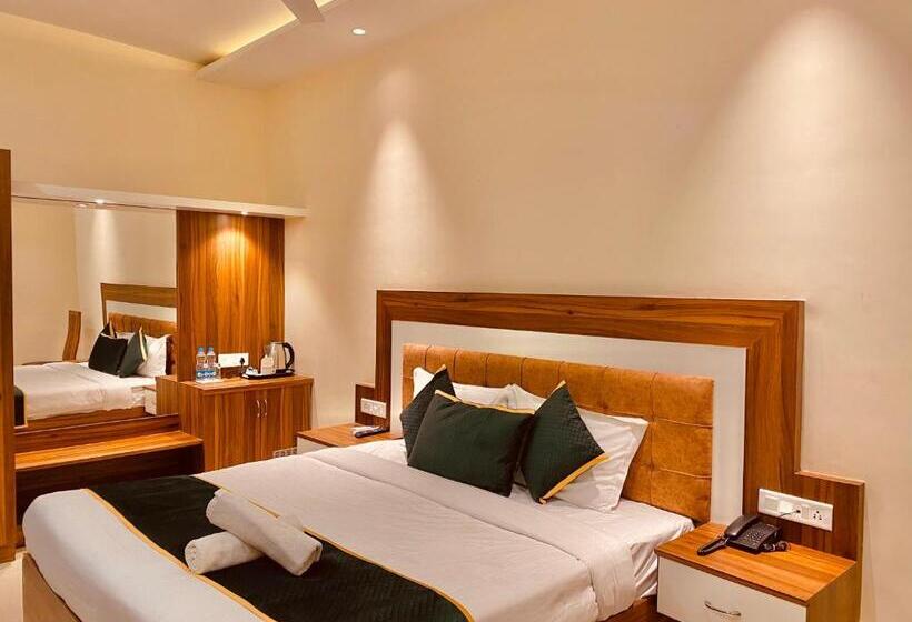 فندق White And Restaurant 300 Mtr From Golden Temple