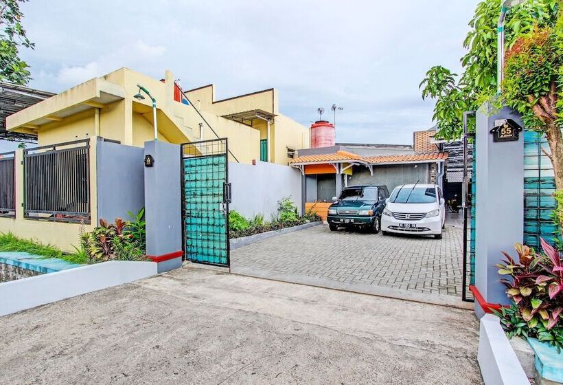 Hotelli Oyo 92296 Amole Paviliun Syariah