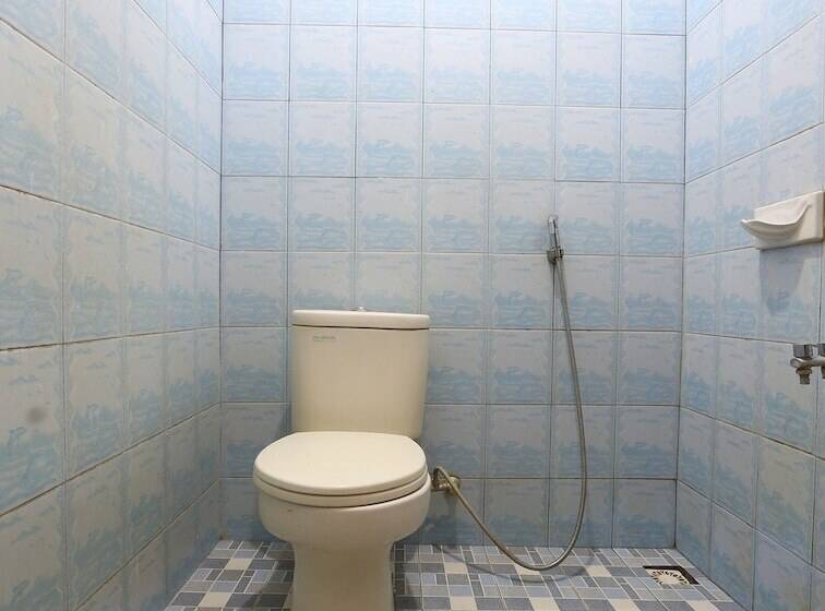 Hotelli Oyo 92296 Amole Paviliun Syariah