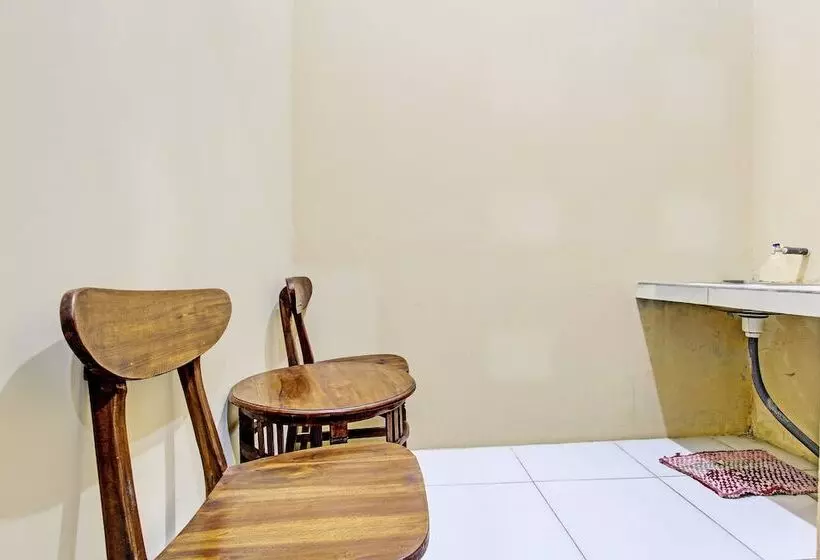 Hotelli Oyo 92296 Amole Paviliun Syariah