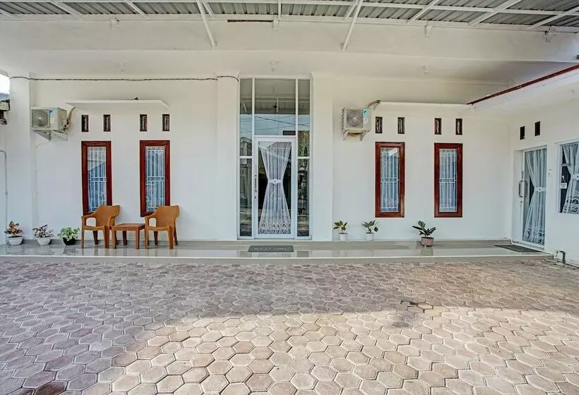 هتل Capital O 92358 Pondok Amak Syariah
