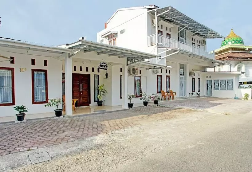 هتل Capital O 92358 Pondok Amak Syariah
