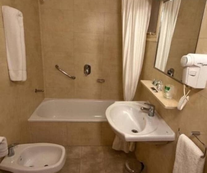 Hotel Austral Express