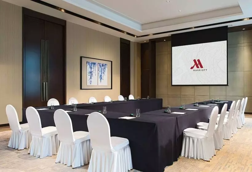 Hotel Chongqing Marriott