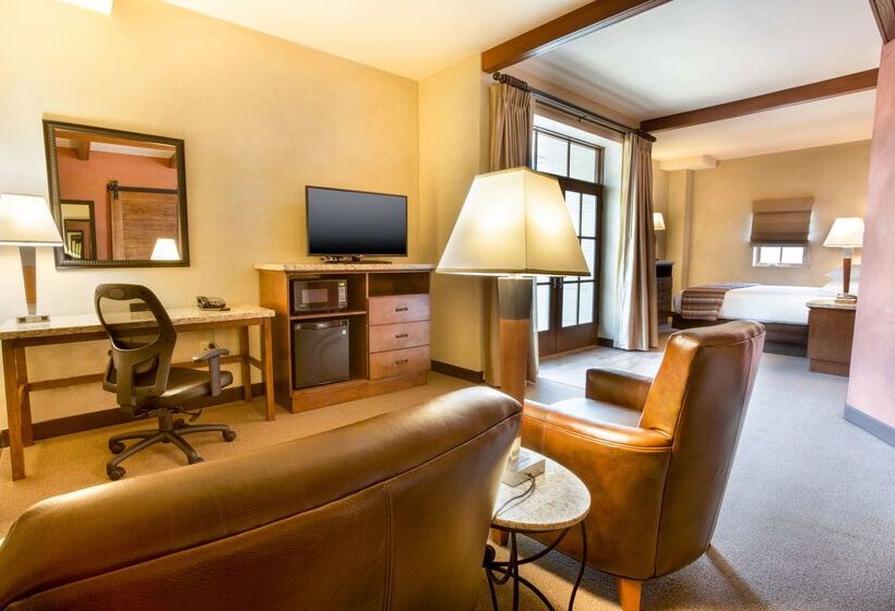 Drury Plaza Hotel In Santa Fe