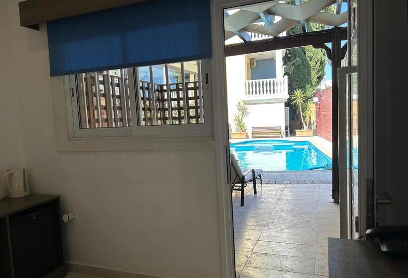 هتل St Elena Boutique Residence