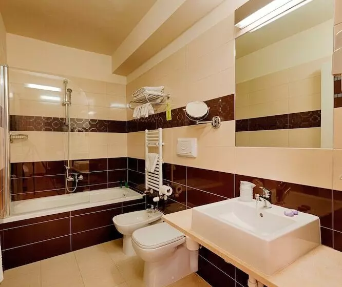 Hb Aosta Hotel & Balcony Spa