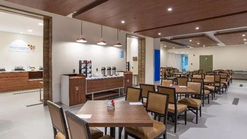 ホテル Holiday Inn Express   Mexico Basilica, An Ihg