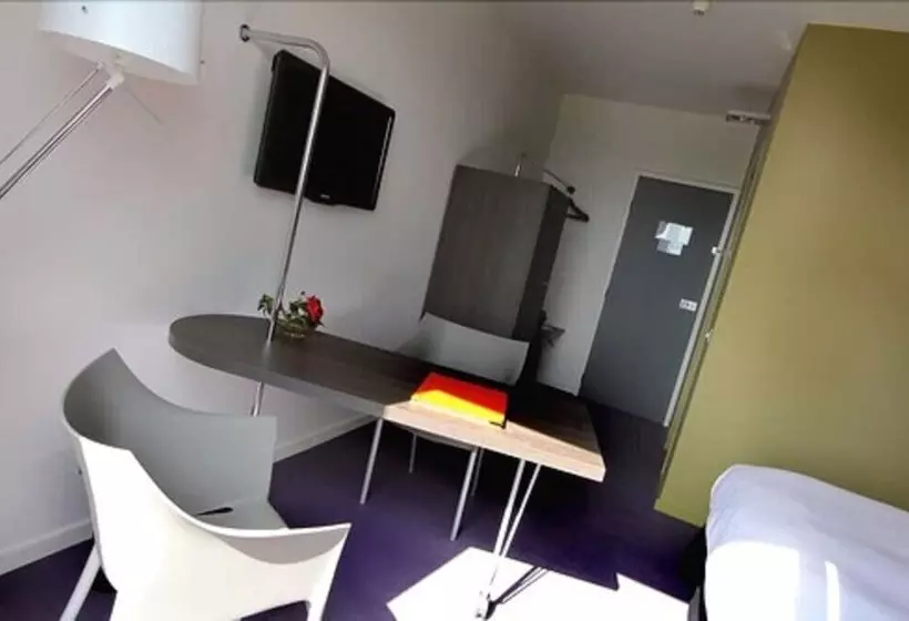 ホテル Hôtel Restaurant La Montagne De Brancion