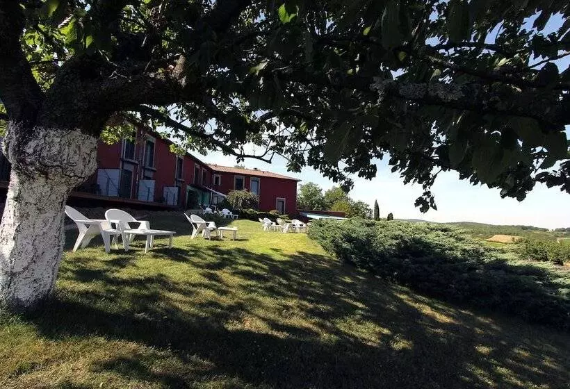 ホテル Hôtel Restaurant La Montagne De Brancion