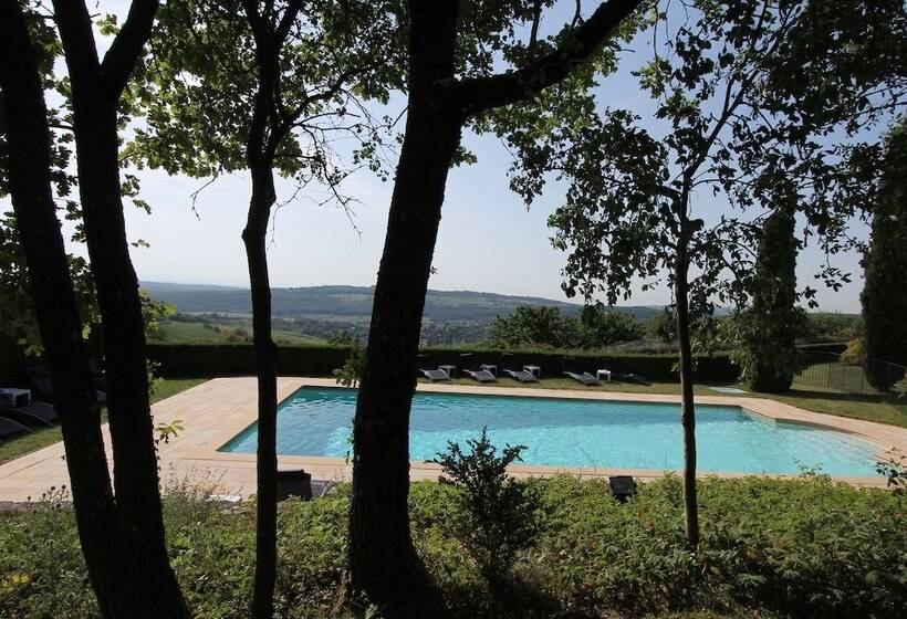 ホテル Hôtel Restaurant La Montagne De Brancion