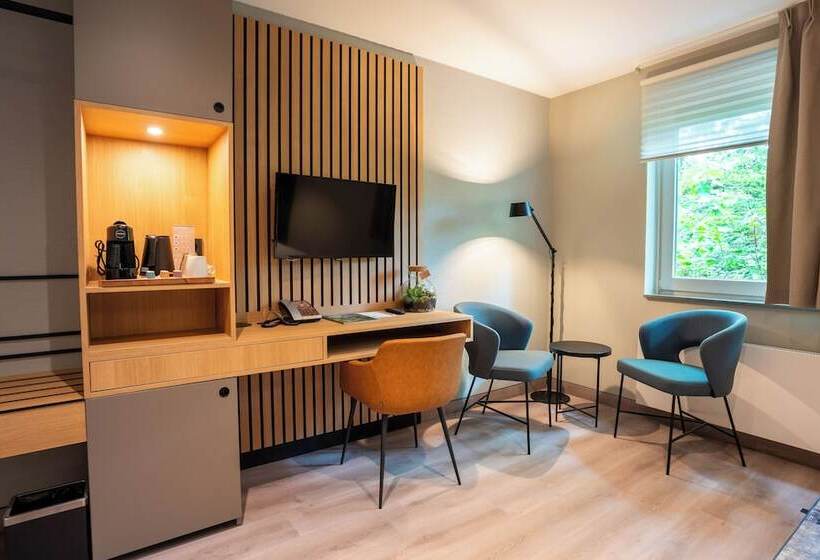 ホテル Kontakt Der Kontinenten