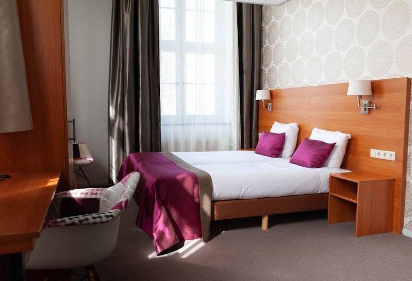 ホテル Kontakt Der Kontinenten