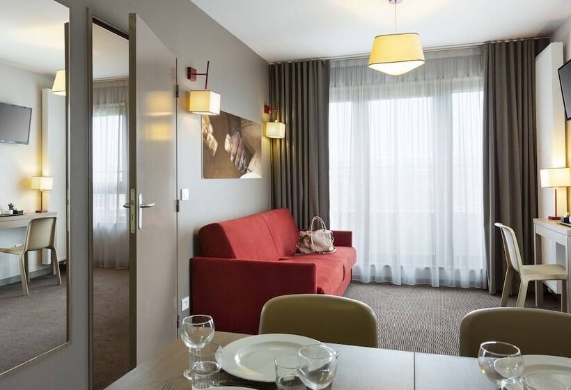 ホテル Nehô Suites Porte De Genève   Gare Annemasse