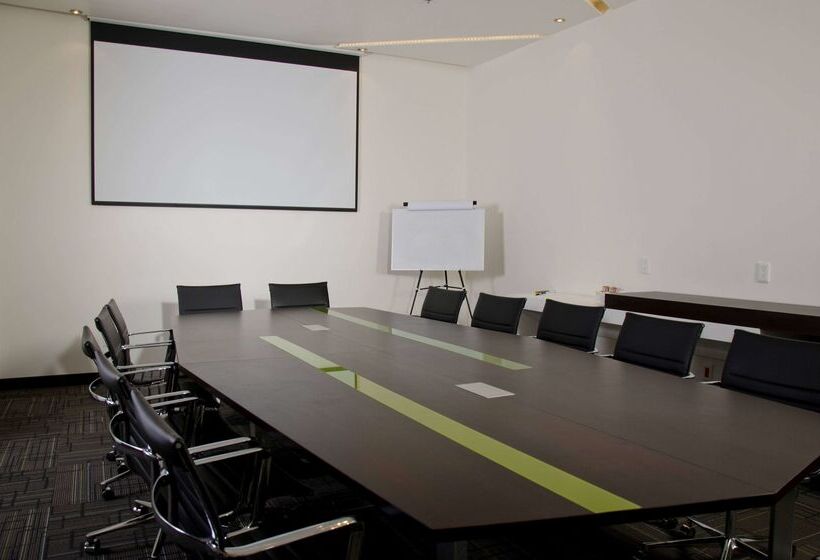 فندق Ramada Encore By Wyndham San Luis Potosi