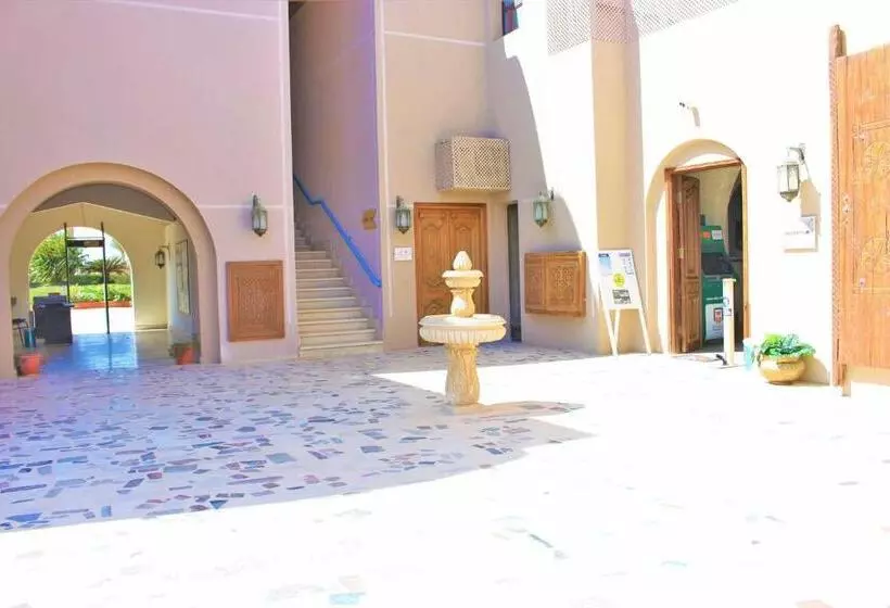 فندق Rohanou Beach Resort