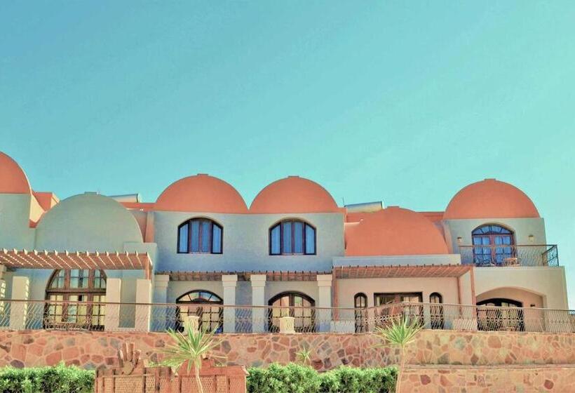 هتل Rohanou Beach Resort