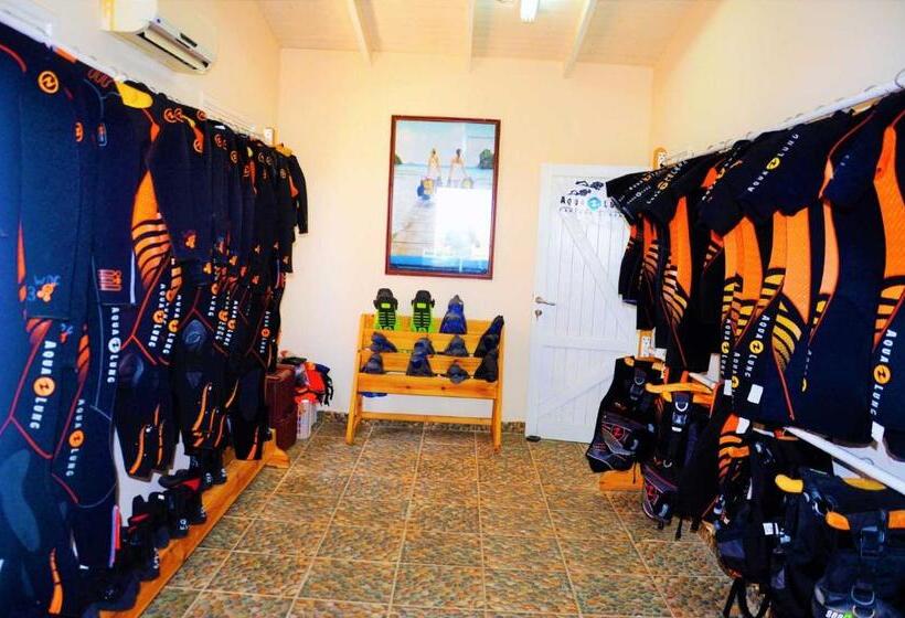 هتل Rohanou Beach Resort