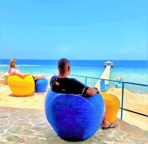 فندق Rohanou Beach Resort