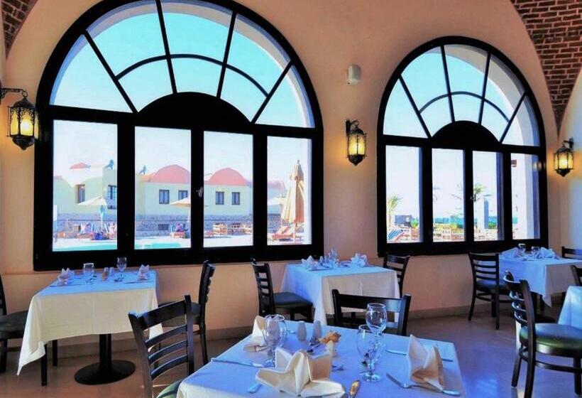 هتل Rohanou Beach Resort