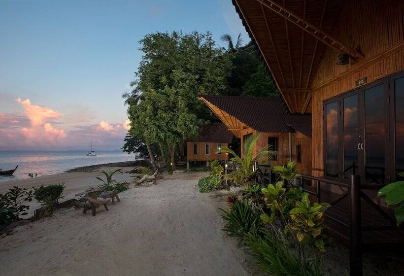 בית מלון כפרי The Cove Phi Phi
