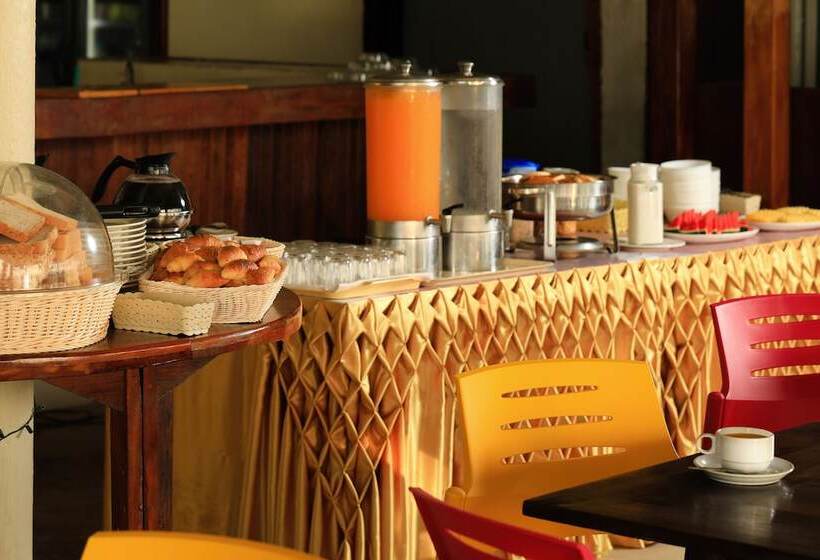 בית מלון כפרי The Cove Phi Phi