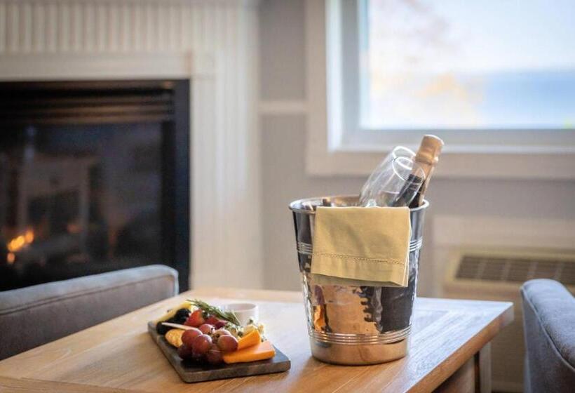 호텔 The Inn At Ocean's Edge