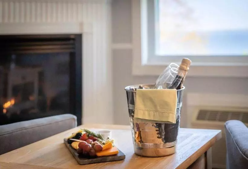 호텔 The Inn At Ocean's Edge