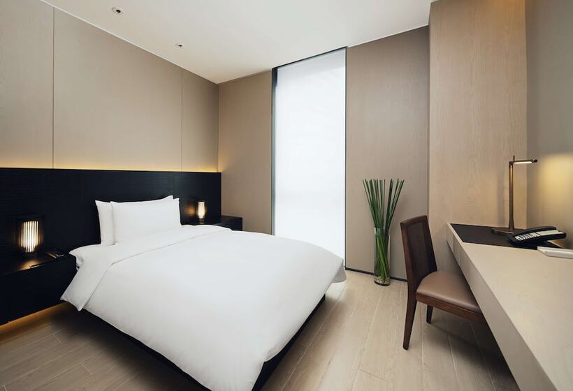 בית מלון כפרי The Temple House