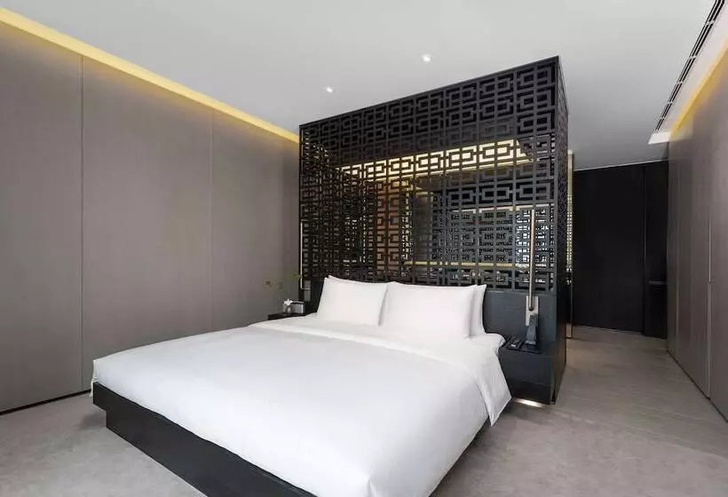 בית מלון כפרי The Temple House