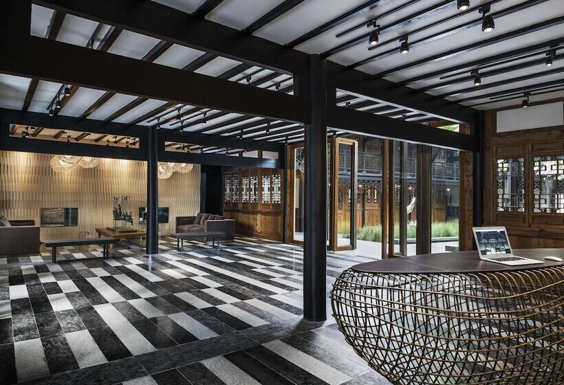 בית מלון כפרי The Temple House