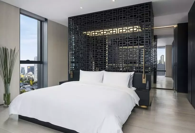 בית מלון כפרי The Temple House