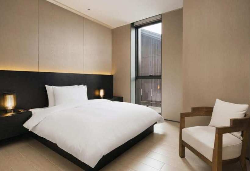 בית מלון כפרי The Temple House