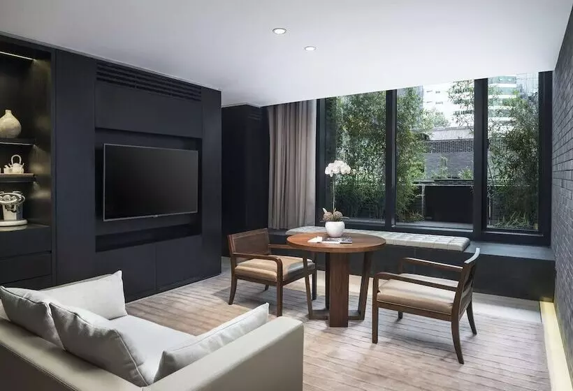 בית מלון כפרי The Temple House