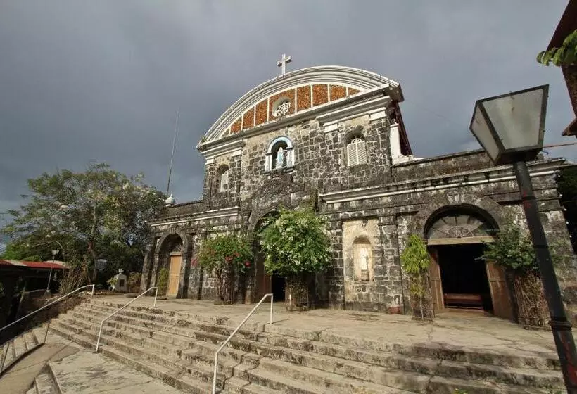 Отель Two Seasons Coron Island Resort