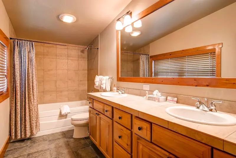 هتل Vista Point Home By Pinnacle Lodging