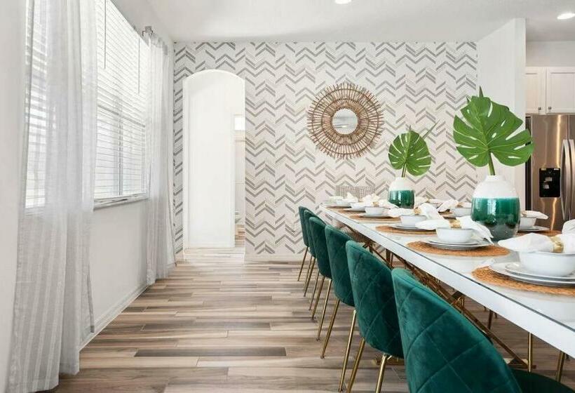 Retkeilymaja Villa De La Luna   C04