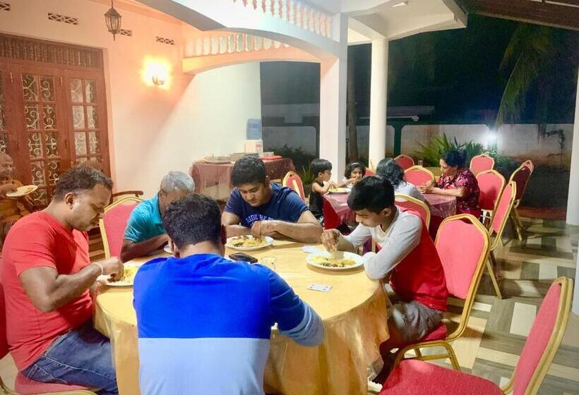 Bed and Breakfast Cinnamon Tree