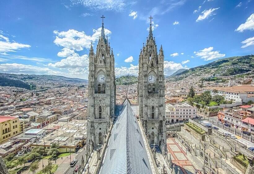 Hotel La Quinta By Wyndham Quito